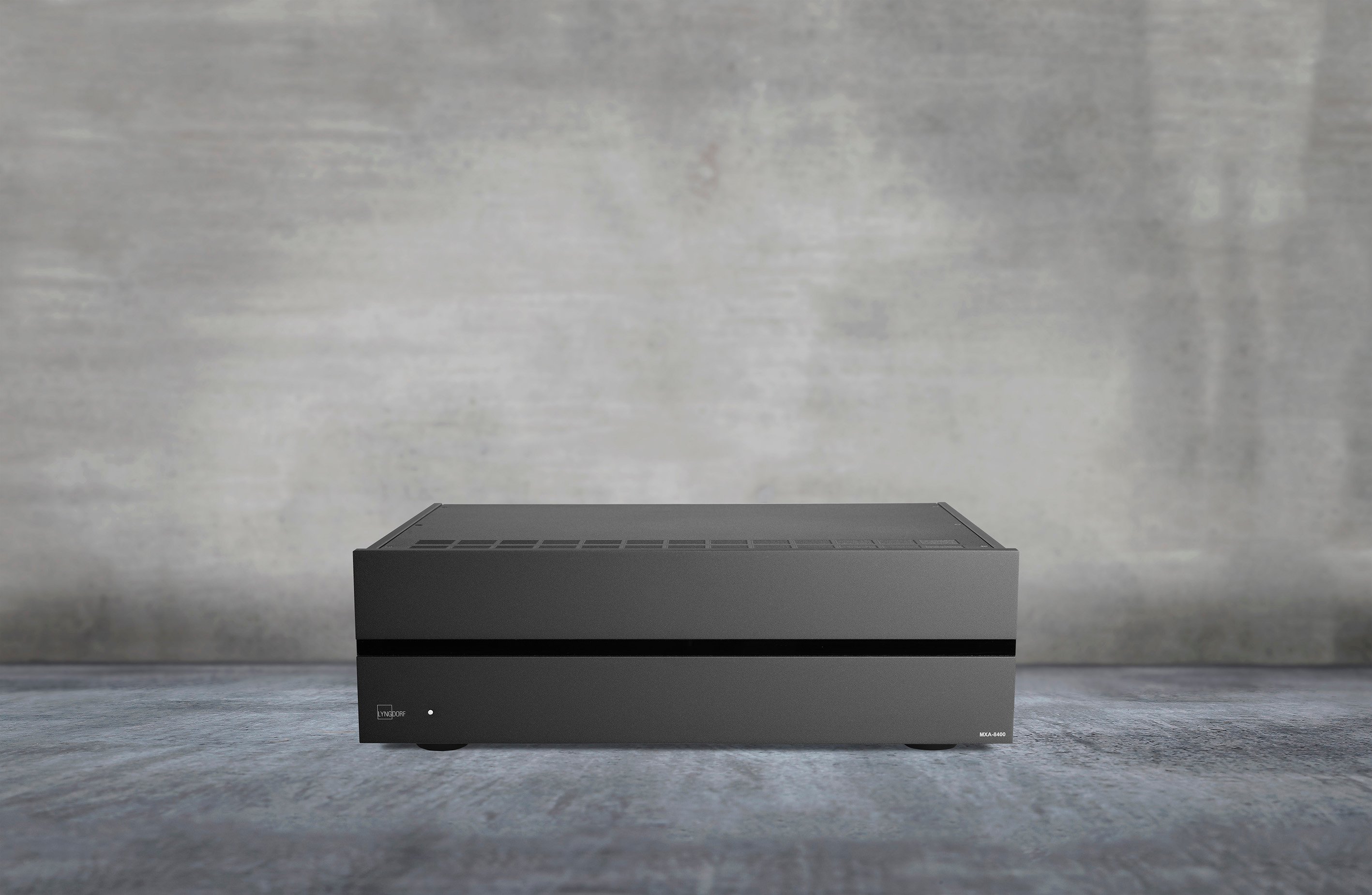 MXA-8400_front_lille