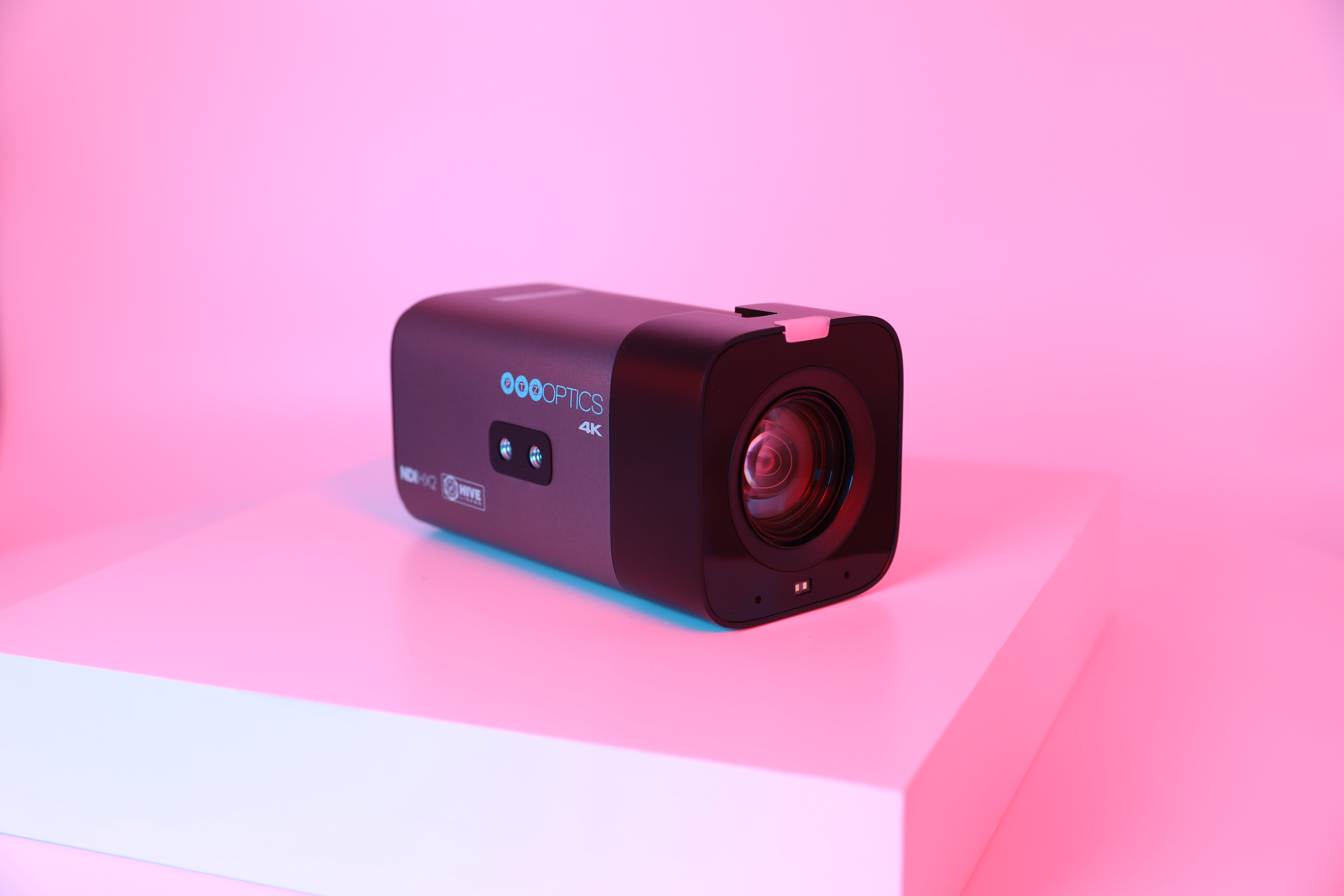 Product-Photo-PT20X-STUDIO-4K-GY-G3-Stylized-B-6720x4480-f1987924-a6fa-46e1-94a3-c55094b2d029