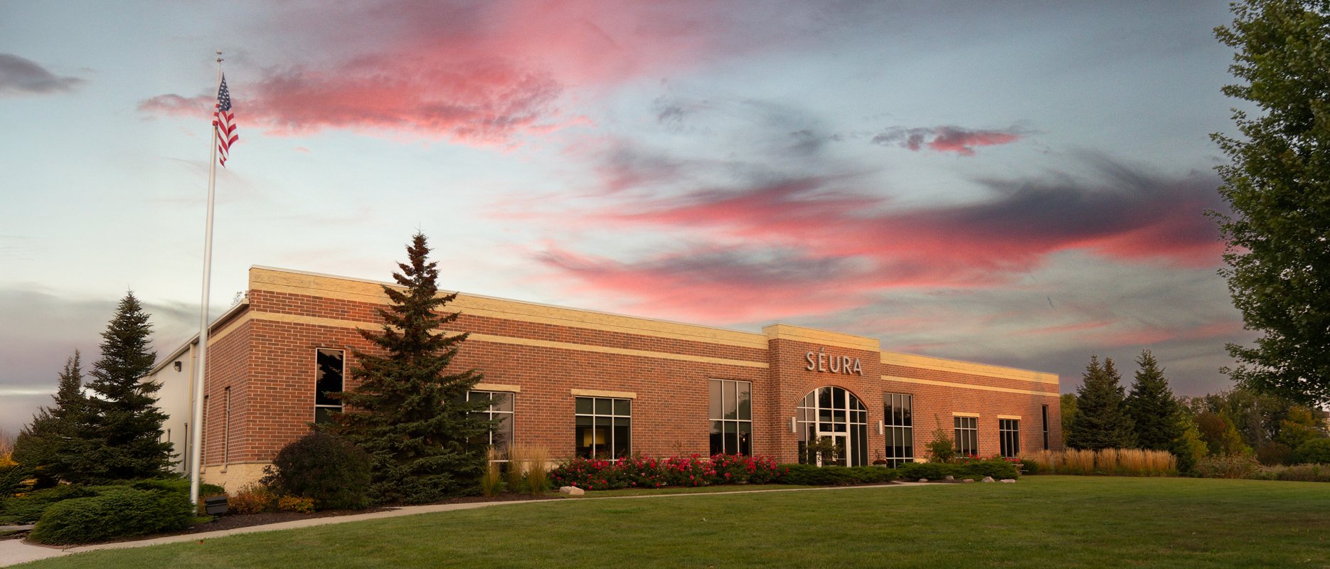 Seura-building-sunrise
