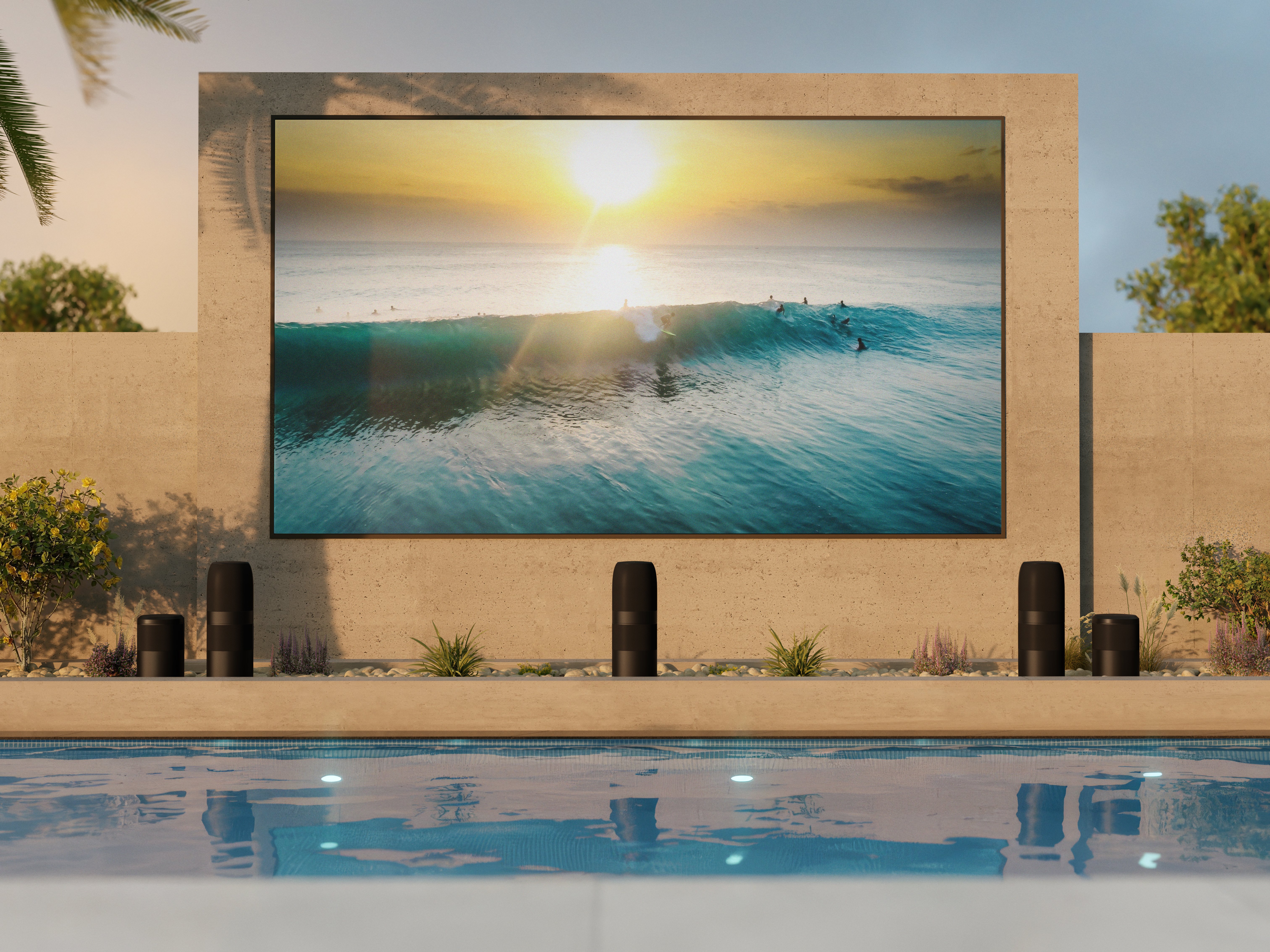 26-KEF-Outdoor-BQ9-BL8b-Outdoor-Theatre