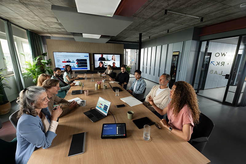 Meeting-Large_IMXF5_MXA920_MXP-1_Huddly-2